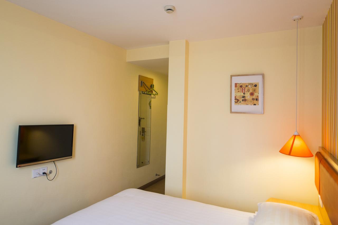 Home Inn Shanghai Daning International Guangzhong Road Circus City Ngoại thất bức ảnh